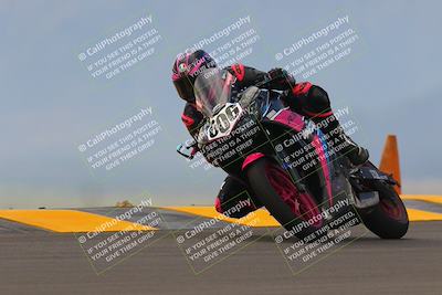 media/Sep-11-2022-SoCal Trackdays (Sun) [[81b7e951af]]/Turn 9 (930am)/